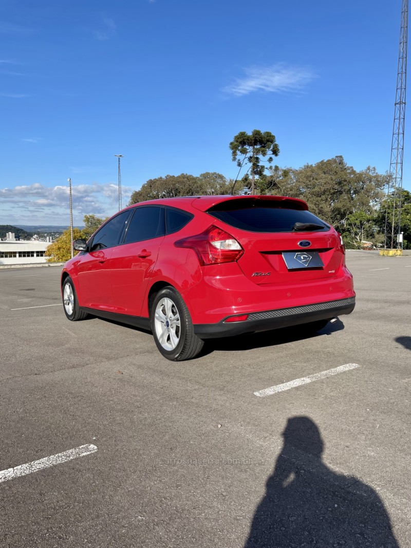 FOCUS 1.6 SE 16V FLEX 4P MANUAL - 2014 - CAXIAS DO SUL