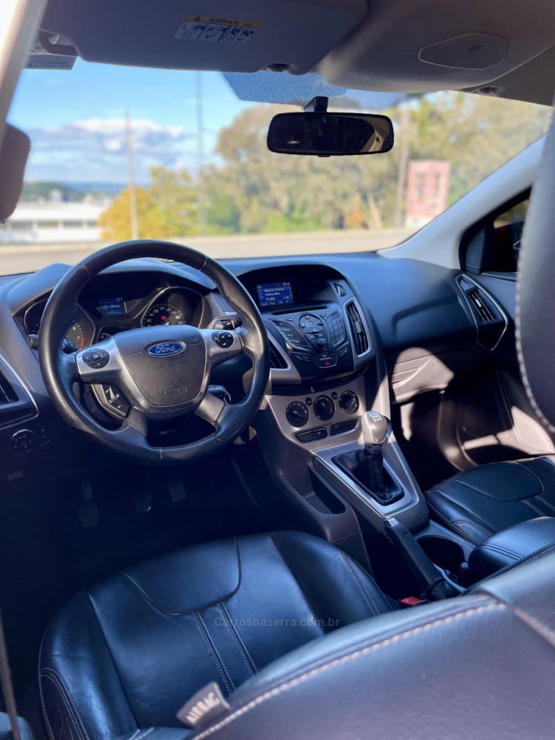 FOCUS 1.6 SE 16V FLEX 4P MANUAL - 2014 - CAXIAS DO SUL