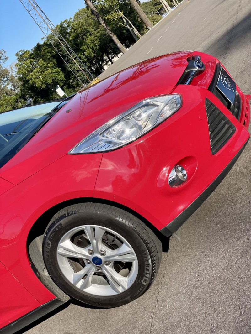 FOCUS 1.6 SE 16V FLEX 4P MANUAL - 2014 - CAXIAS DO SUL