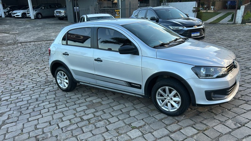 GOL 1.0 MI TRACK 8V FLEX 4P MANUAL - 2014 - FARROUPILHA