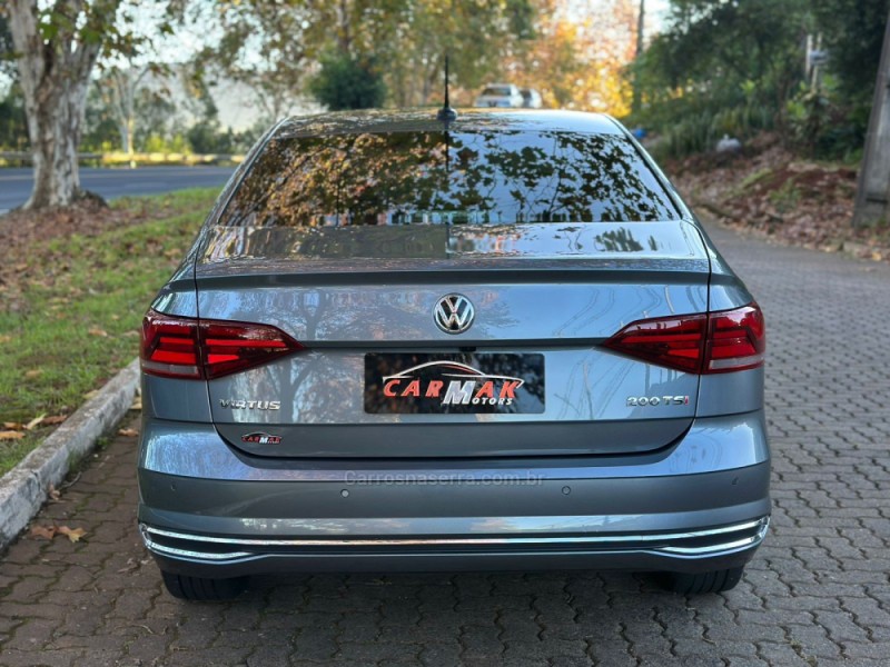 VIRTUS 1.0 200 TSI HIGHLINE AUTOMÁTICO - 2022 - DOIS IRMãOS