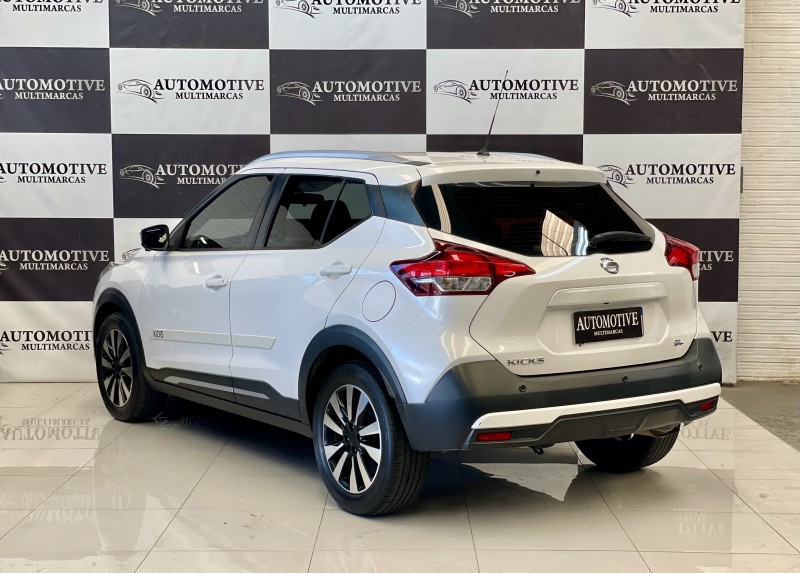 KICKS 1.6 16V FLEX SL PACK PLUS 4P XTRONIC - 2017 - CAXIAS DO SUL