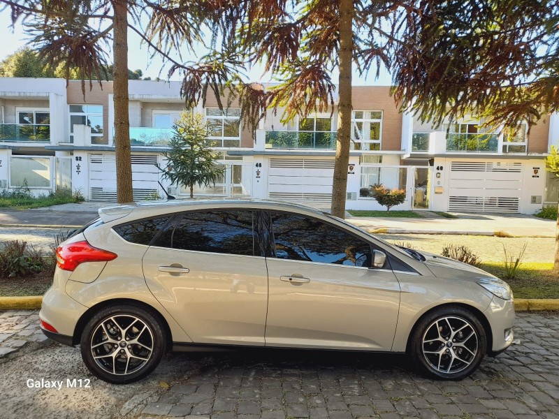 FOCUS 2.0 TITANIUM HATCH 16V FLEX 4P AUTOMÁTICO - 2016 - FARROUPILHA