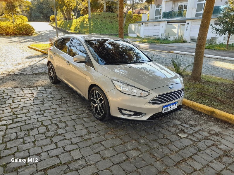 FOCUS 2.0 TITANIUM HATCH 16V FLEX 4P AUTOMÁTICO - 2016 - FARROUPILHA