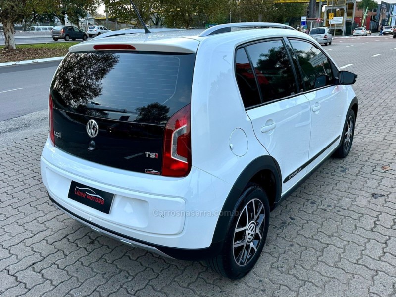UP 1.0 TSI CROSS 12V FLEX 4P MANUAL - 2017 - ESTâNCIA VELHA