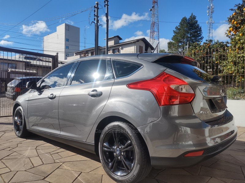 FOCUS 1.6 SE 16V FLEX 4P MANUAL - 2015 - CAXIAS DO SUL