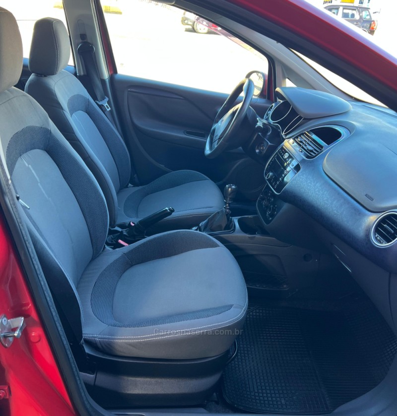 PUNTO 1.4 ATTRACTIVE 8V FLEX 4P MANUAL - 2013 - PAROBé