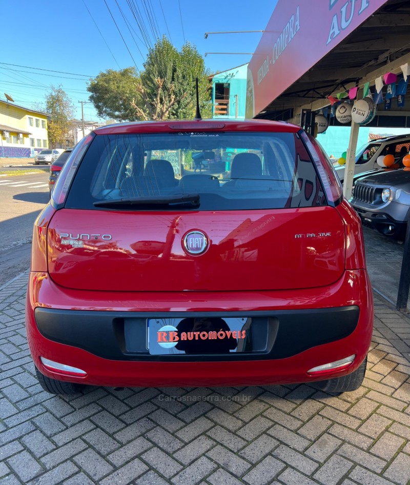 PUNTO 1.4 ATTRACTIVE 8V FLEX 4P MANUAL - 2013 - PAROBé