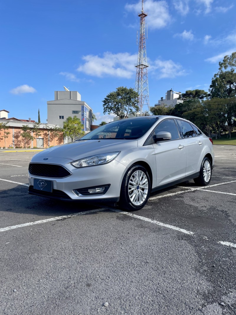 FOCUS 2.0 SE PLUS 16V FLEX 4P AUTOMÁTICO - 2018 - CAXIAS DO SUL