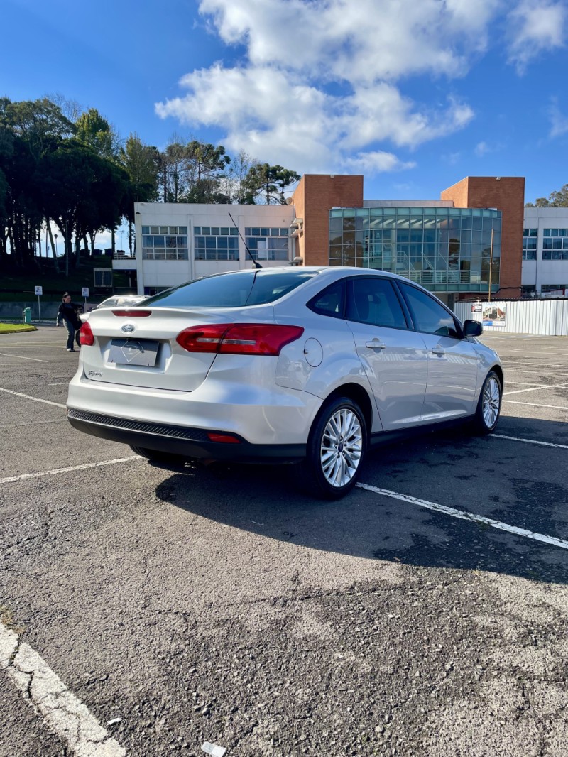 FOCUS 2.0 SE PLUS 16V FLEX 4P AUTOMÁTICO - 2018 - CAXIAS DO SUL