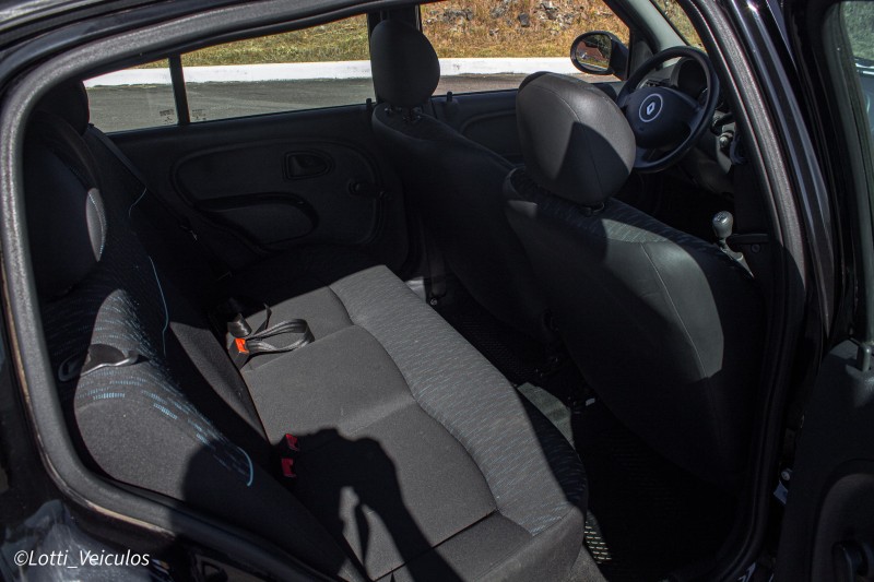 CLIO 1.0 EXPRESSION 16V GASOLINA 4P MANUAL - 2015 - FARROUPILHA