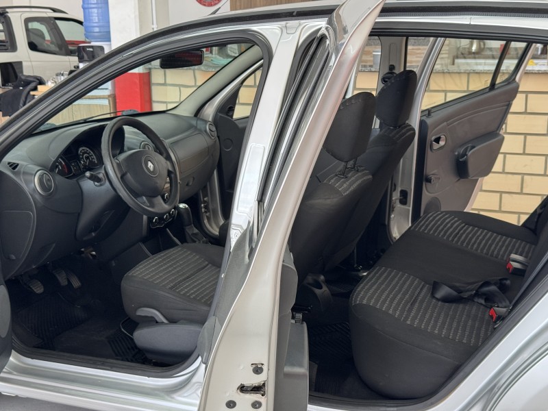 SANDERO 1.0 EXPRESSION 16V FLEX 4P MANUAL - 2014 - CAXIAS DO SUL