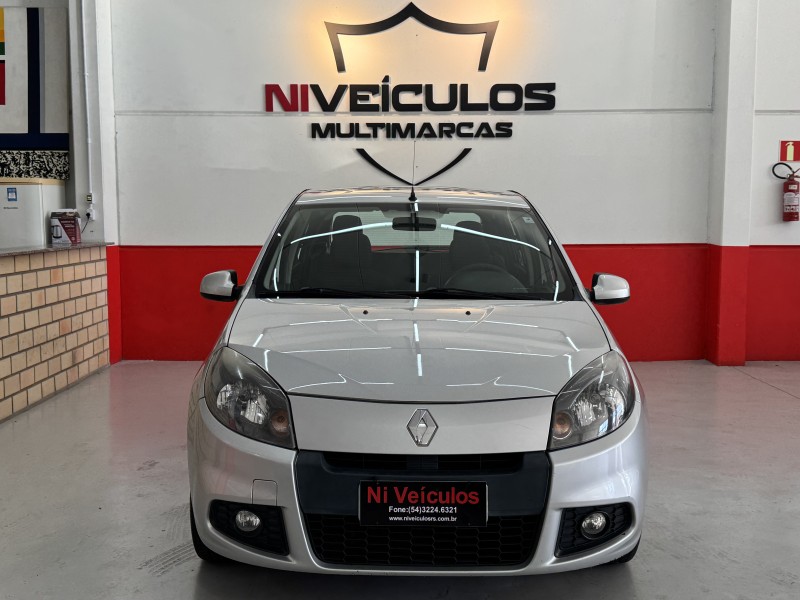 SANDERO 1.0 EXPRESSION 16V FLEX 4P MANUAL - 2014 - CAXIAS DO SUL
