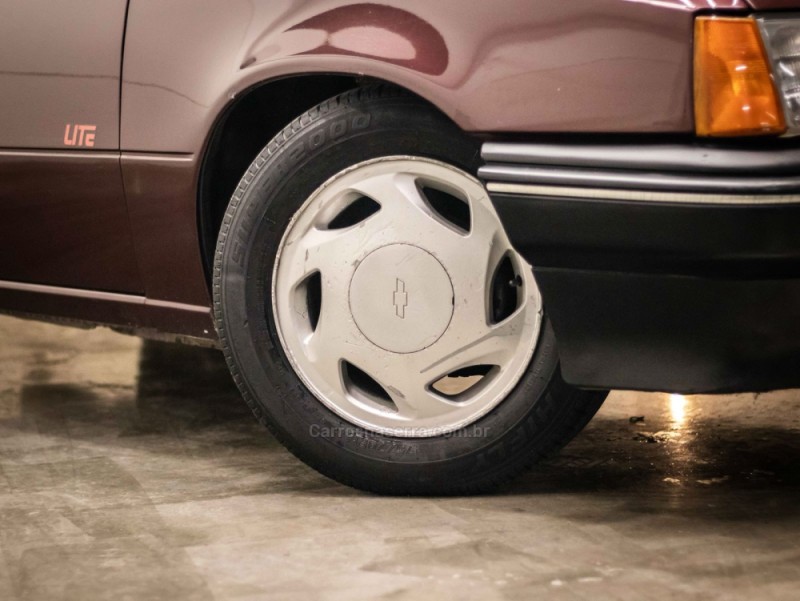 KADETT 1.8 EFI LITE 8V GASOLINA 2P MANUAL - 1994 - CAXIAS DO SUL