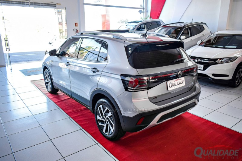 T-CROSS 1.4 HIGHLINE TSI 16V FLEX 4P AUTOMÁTICO - 2025 - SANTA CRUZ DO SUL