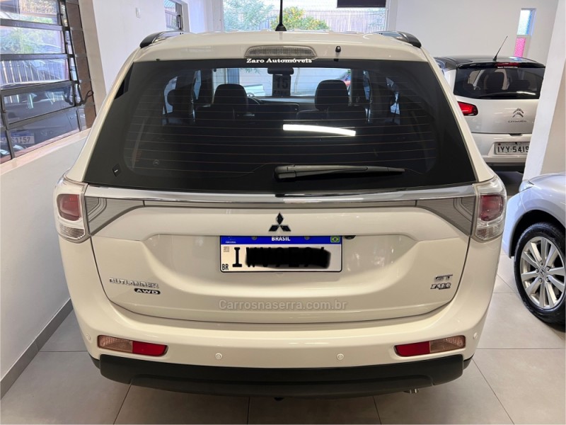 OUTLANDER 3.0 GT 4X4 V6 24V GASOLINA 4P AUTOMÁTICO - 2015 - CARLOS BARBOSA
