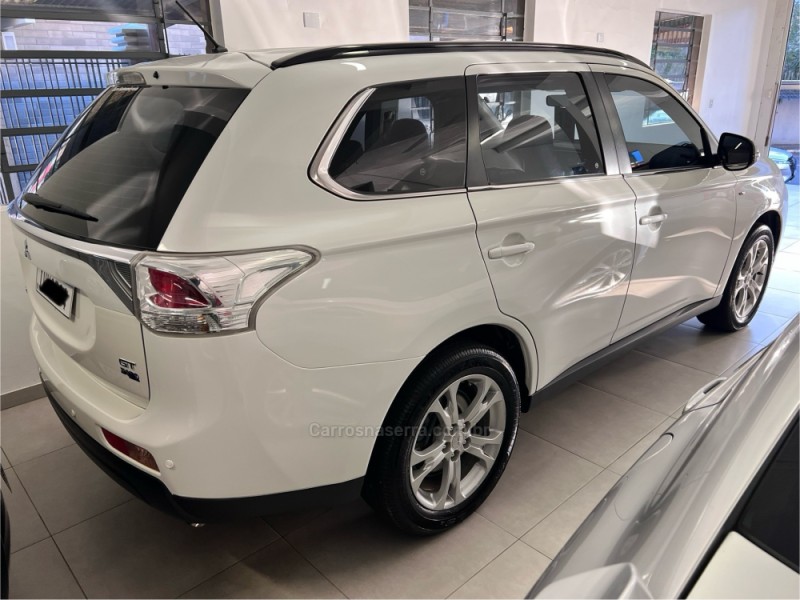 OUTLANDER 3.0 GT 4X4 V6 24V GASOLINA 4P AUTOMÁTICO - 2015 - CARLOS BARBOSA