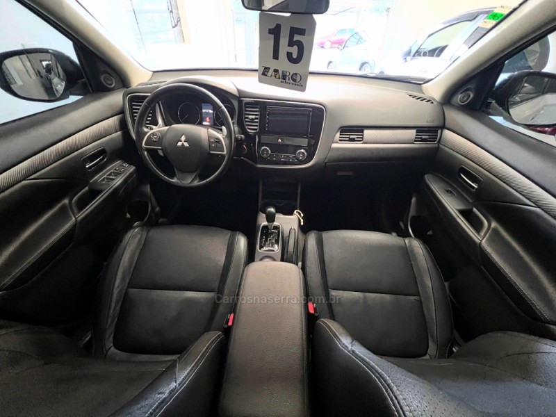 OUTLANDER 3.0 GT 4X4 V6 24V GASOLINA 4P AUTOMÁTICO - 2015 - CARLOS BARBOSA