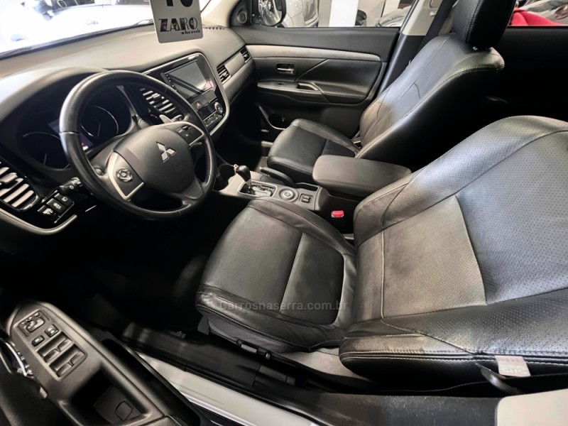 OUTLANDER 3.0 GT 4X4 V6 24V GASOLINA 4P AUTOMÁTICO - 2015 - CARLOS BARBOSA