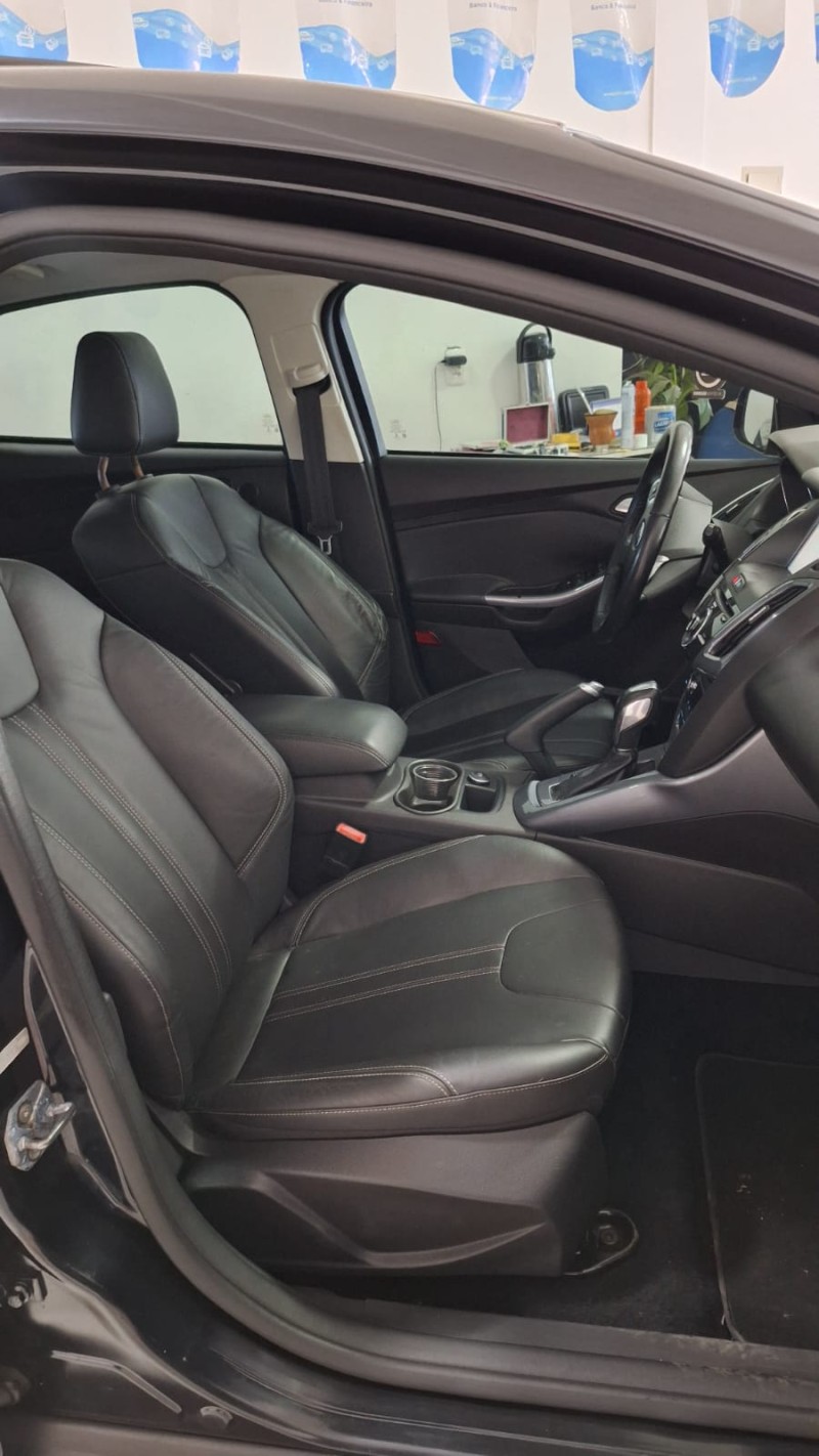 FOCUS 2.0 FC 16V GASOLINA 4P AUTOMÁTICO - 2015 - ESTRELA