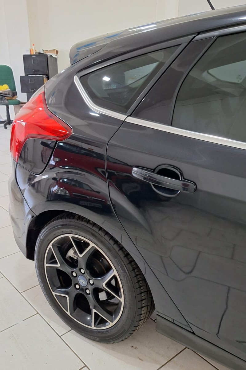 FOCUS 2.0 FC 16V GASOLINA 4P AUTOMÁTICO - 2015 - ESTRELA