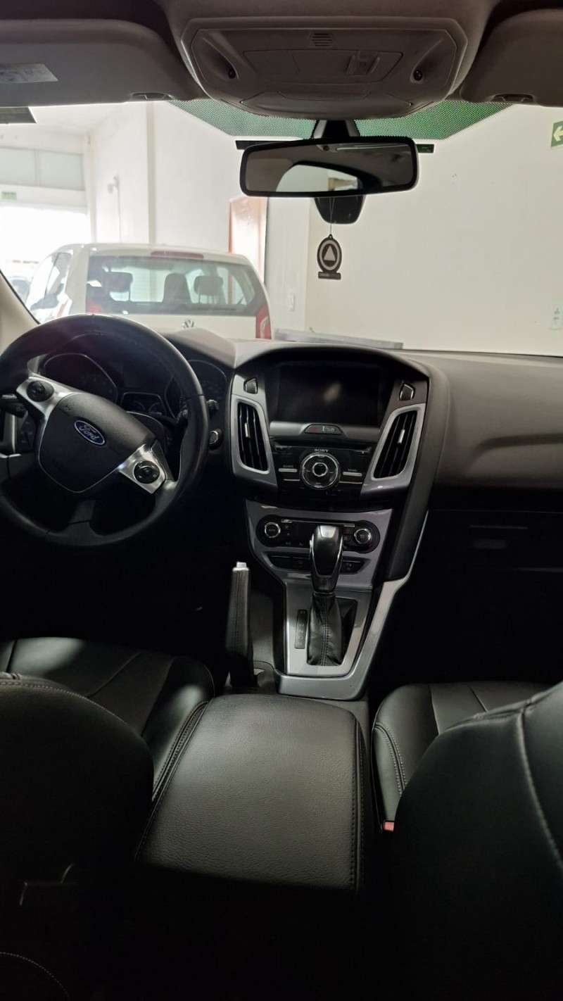 FOCUS 2.0 FC 16V GASOLINA 4P AUTOMÁTICO - 2015 - ESTRELA