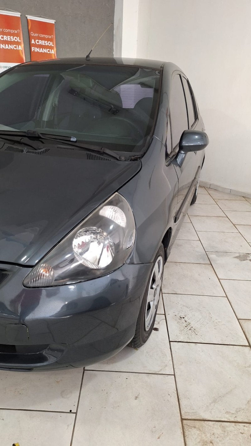 FIT 1.4 LXL 8V GASOLINA 4P MANUAL - 2005 - ESTRELA