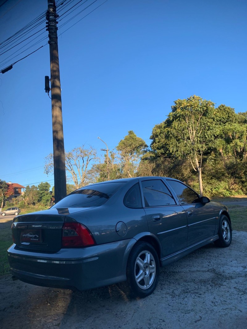 VECTRA 2.2 MPFI GLS 8V GASOLINA 4P MANUAL - 2000 - CAXIAS DO SUL