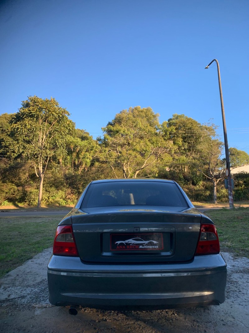 VECTRA 2.2 MPFI GLS 8V GASOLINA 4P MANUAL - 2000 - CAXIAS DO SUL