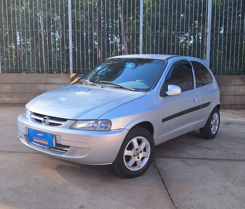 CELTA 1.0 MPFI LS 8V FLEX 2P MANUAL - 2001 - ESTRELA