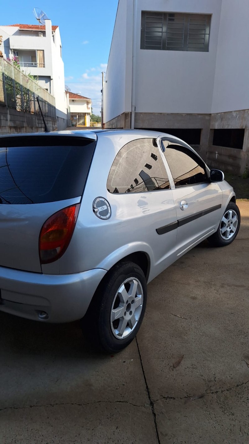 CELTA 1.0 MPFI LS 8V FLEX 2P MANUAL - 2001 - ESTRELA