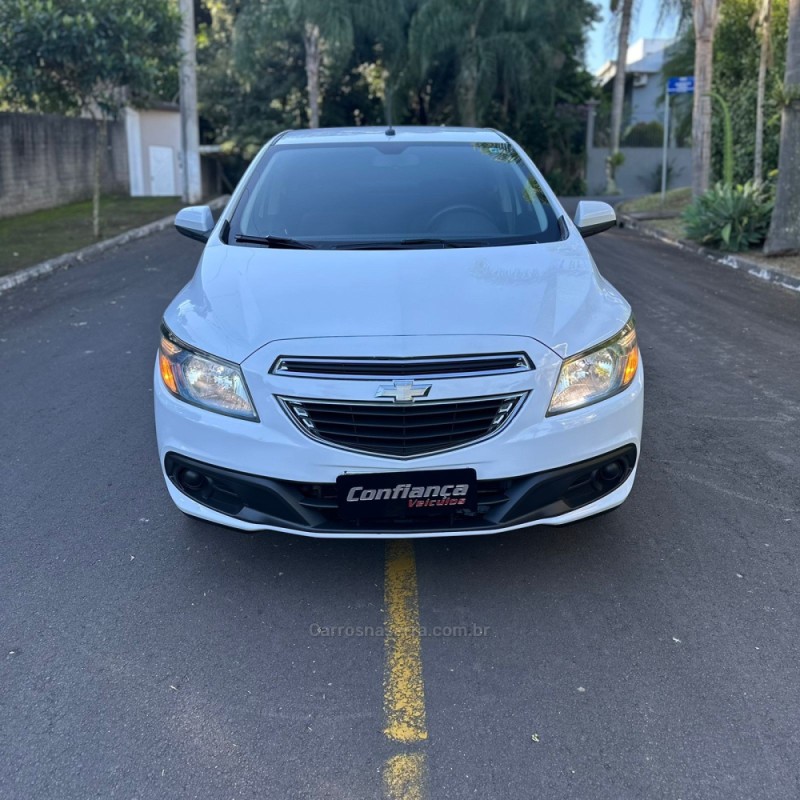 PRISMA 1.4 MPFI LT 8V FLEX 4P MANUAL - 2013 - CAMPO BOM