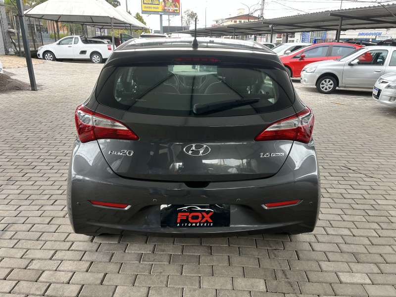 HB20 1.6 COMFORT 16V FLEX 4P MANUAL - 2015 - CAXIAS DO SUL