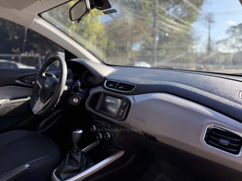 ONIX 1.4 MPFI LT 8V FLEX 4P MANUAL - 2019 - PAROBé