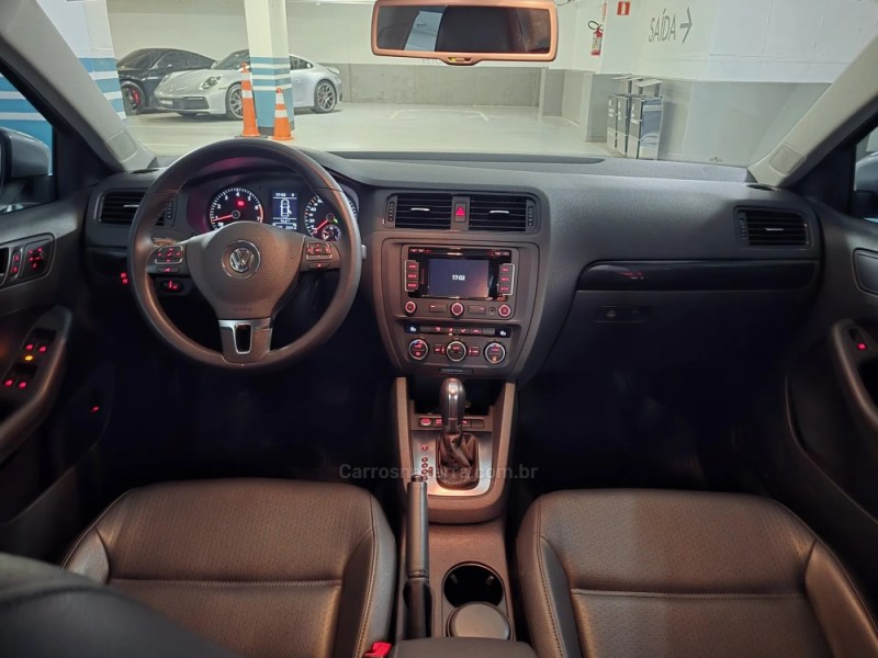 JETTA 2.0 COMFORTLINE FLEX 4P TIPTRONIC - 2014 - PORTO ALEGRE