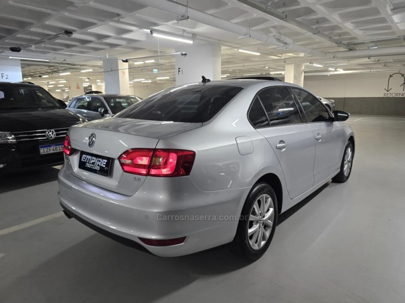 JETTA 2.0 COMFORTLINE FLEX 4P TIPTRONIC - 2014 - PORTO ALEGRE