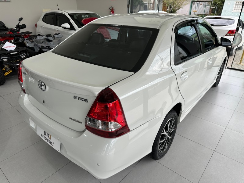 ETIOS 1.5 PLATINUM SEDAN 16V FLEX 4P AUTOMÁTICO - 2018 - CAXIAS DO SUL