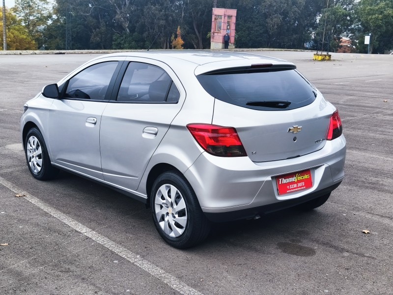 ONIX 1.4 MPFI LT 8V FLEX 4P MANUAL - 2015 - CAXIAS DO SUL