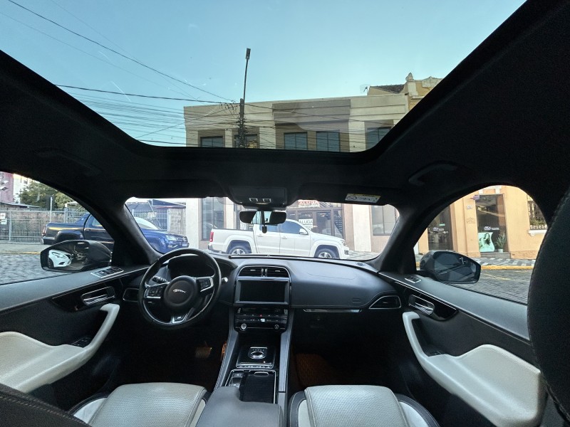 F-PACE 2.0 R-SPORT 250CV 4P AUTOMÁTICO - 2019 - GARIBALDI