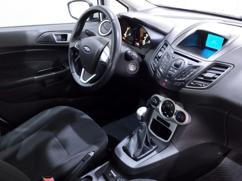 FIESTA 1.6 SE HATCH PLUS 16V FLEX 4P MANUAL - 2014 - CAXIAS DO SUL