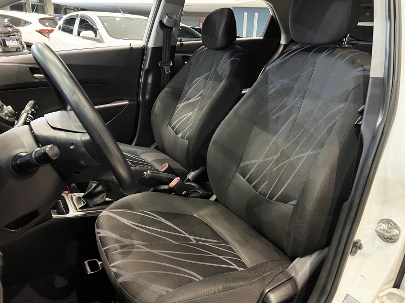 HB20 1.0 COMFORT PLUS 12V FLEX 4P MANUAL - 2014 - FARROUPILHA