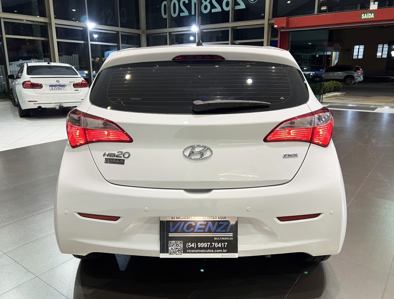 HB20 1.0 COMFORT PLUS 12V FLEX 4P MANUAL - 2014 - FARROUPILHA