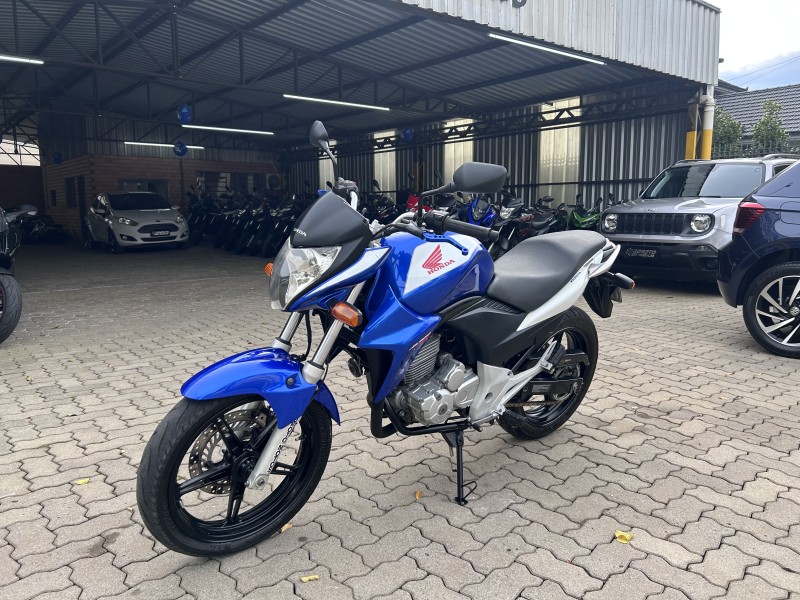 CB 300R  - 2014 - BENTO GONçALVES