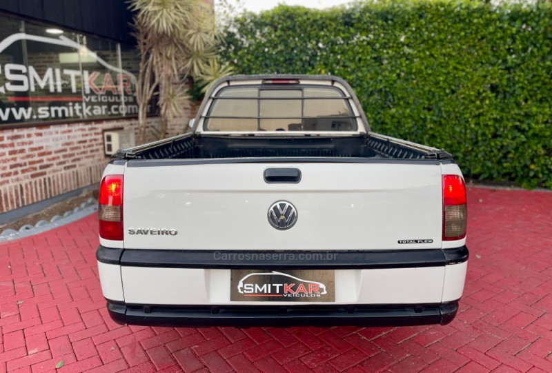 SAVEIRO 1.6 MI SUPER SURF CS 8V GASOLINA 2P MANUAL G.III - 2005 - ROLANTE