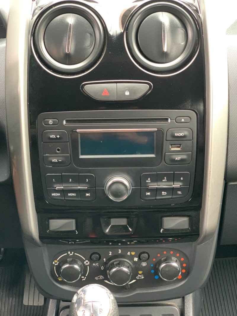 DUSTER 1.6 EXPRESSION 4X2 16V FLEX 4P MANUAL - 2016 - CAXIAS DO SUL