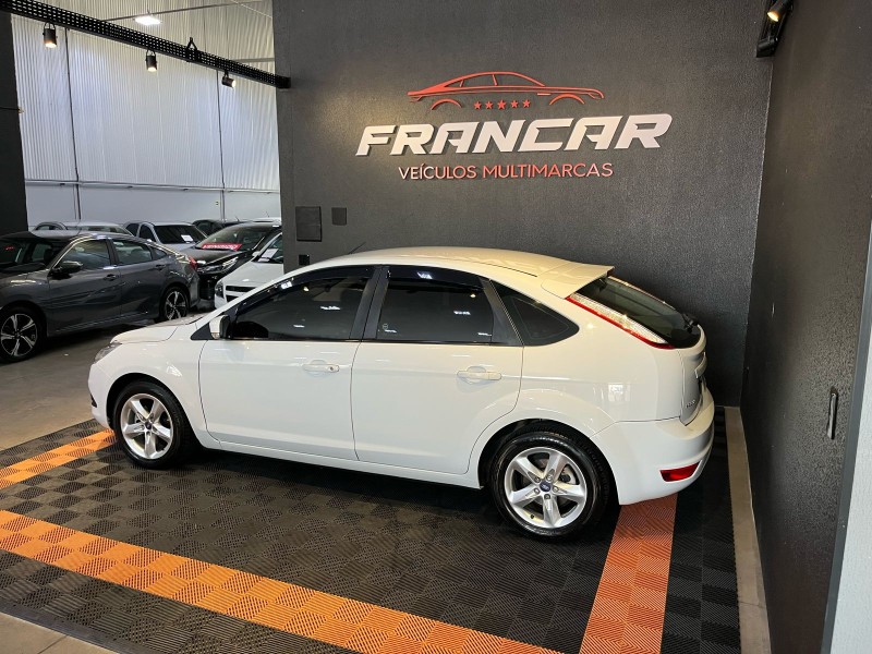FOCUS 1.6 GLX 16V FLEX 4P MANUAL - 2013 - ANTôNIO PRADO