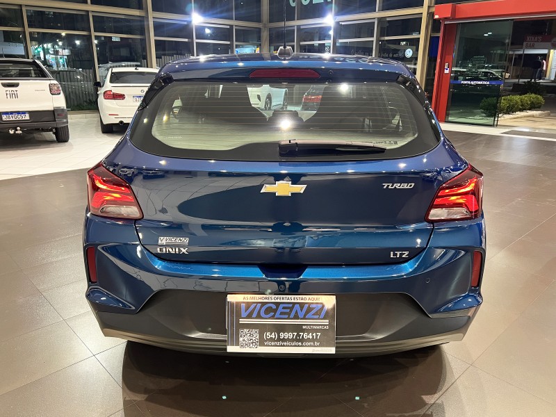 ONIX 1.0 LTZ 8V TURBO FLEX 4P AUTOMÁTICO - 2023 - FARROUPILHA
