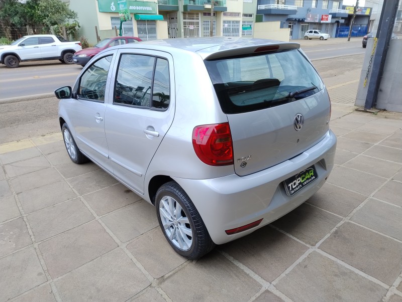 FOX 1.6 MI 8V FLEX 4P MANUAL - 2011 - VACARIA
