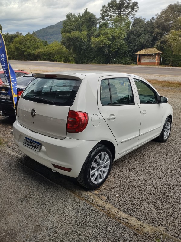 FOX 1.0 MI 8V FLEX 4P MANUAL - 2014 - VALE REAL