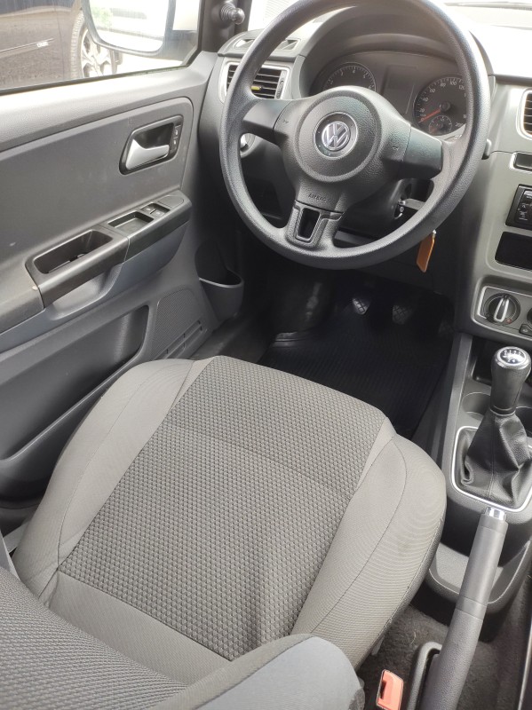 FOX 1.0 MI 8V FLEX 4P MANUAL - 2014 - VALE REAL